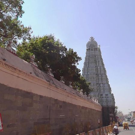 Hotel Saptagiri House Tiruvannāmalai Esterno foto